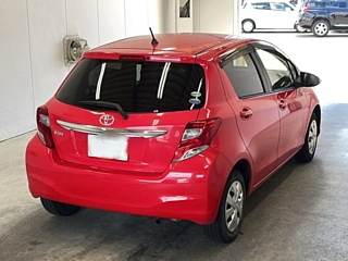 TOYOTA VITZ 2015