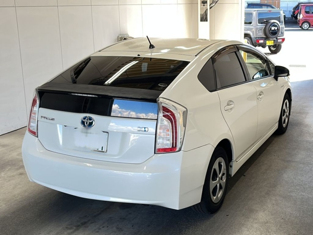 TOYOTA PRIUS 2012