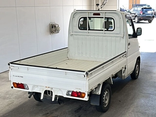 MITSUBISHI MINICAB TRUCK 2009