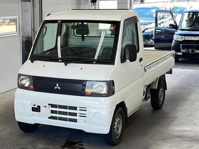MITSUBISHI MINICAB TRUCK 2009