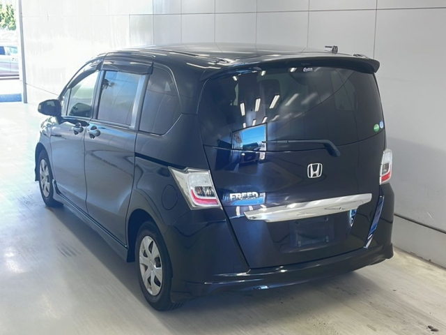 HONDA FREED 2012