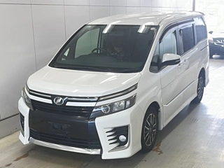 TOYOTA VOXY 2014
