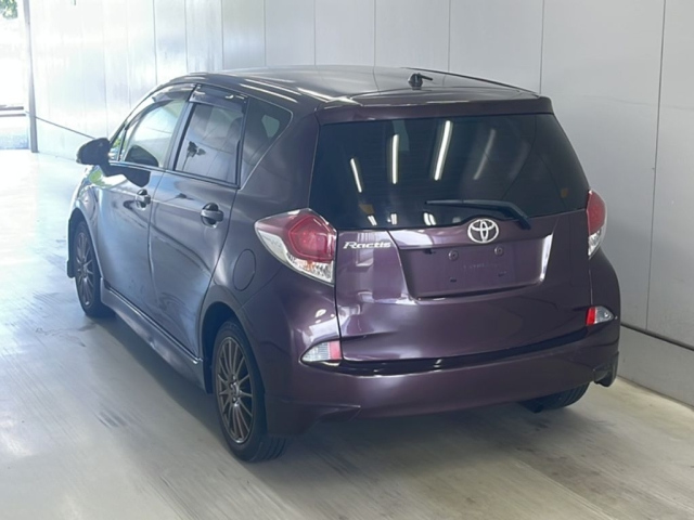 TOYOTA RACTIS 2014