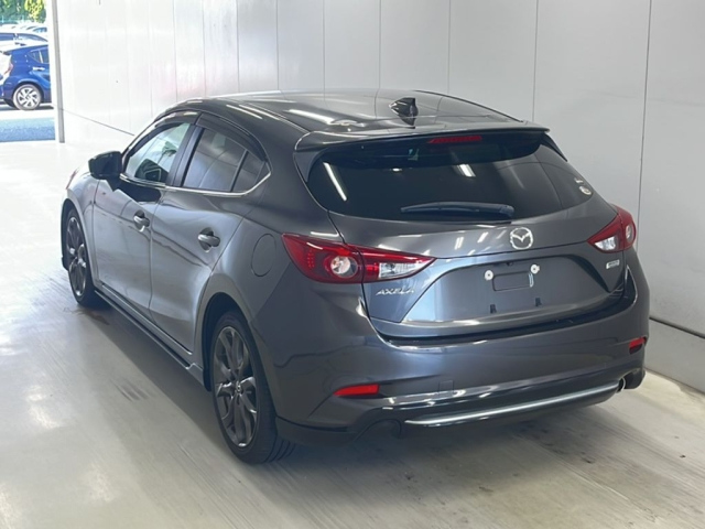 MAZDA AXELA 2017