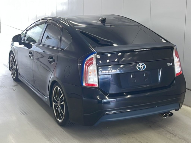 TOYOTA PRIUS 2012