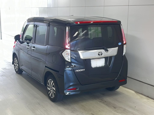 TOYOTA ROOMY 2021