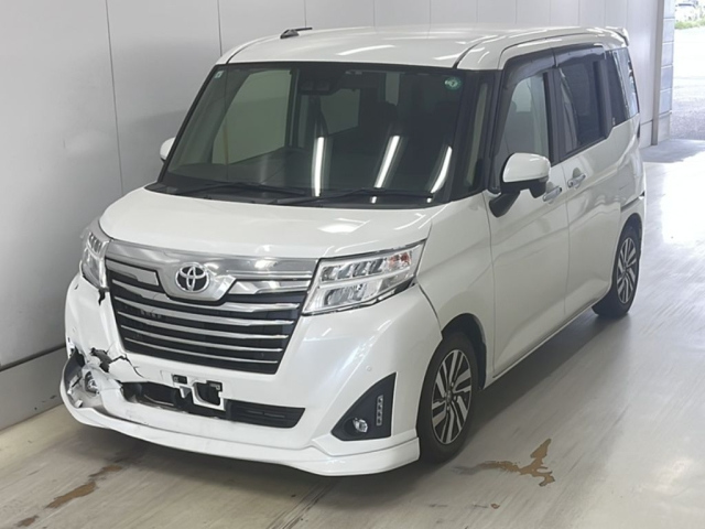 TOYOTA ROOMY 2019