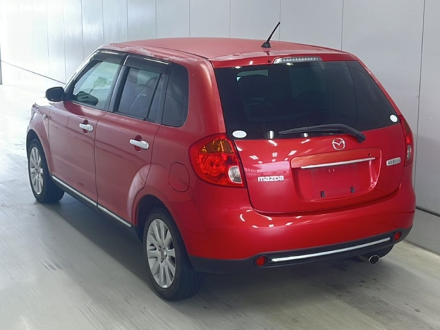 MAZDA VERISA 2010