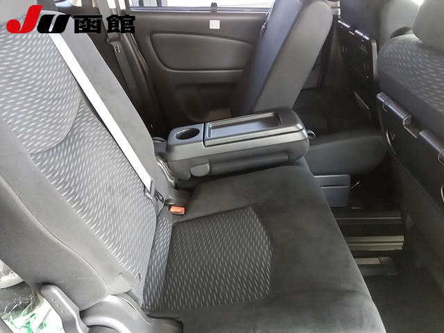 NISSAN SERENA 2013