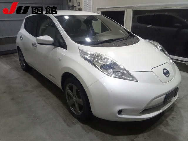 NISSAN LEAF 2017