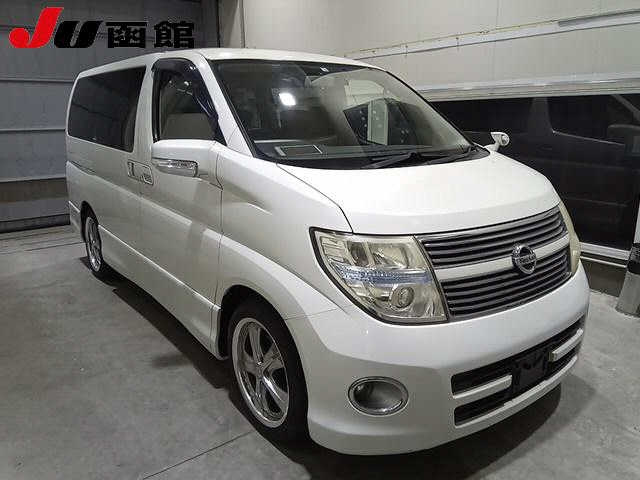 NISSAN ELGRAND 2010