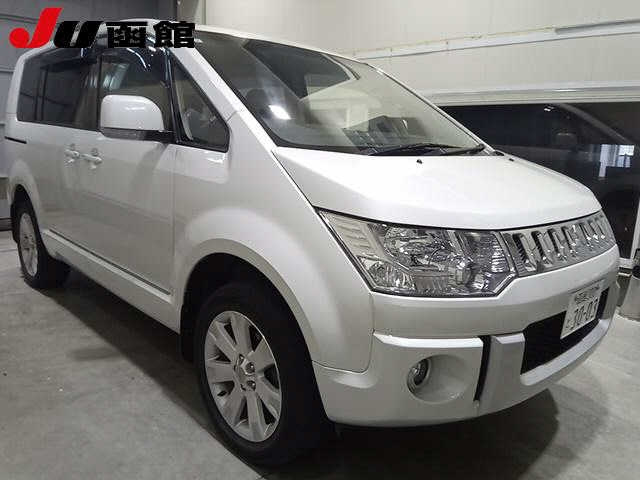 MITSUBISHI DELICA D5 2016
