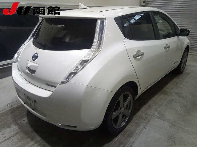 NISSAN LEAF 2017