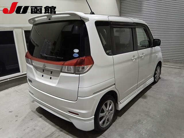 MITSUBISHI DELICA D2 2013