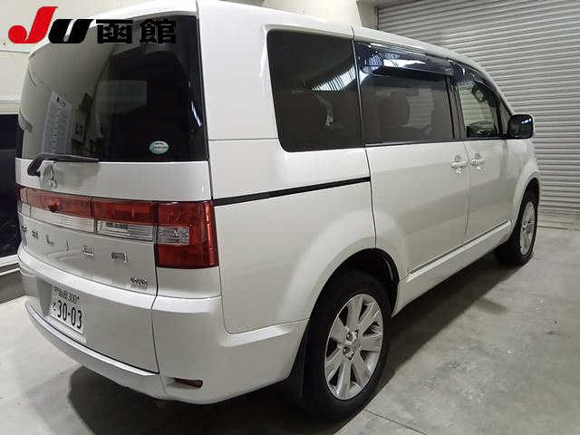 MITSUBISHI DELICA D5 2016
