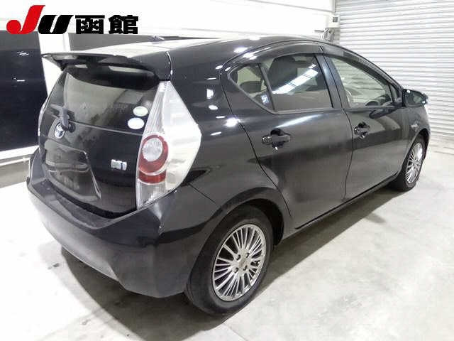 TOYOTA AQUA 2012