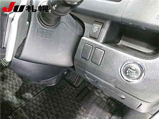 TOYOTA NOAH 2012