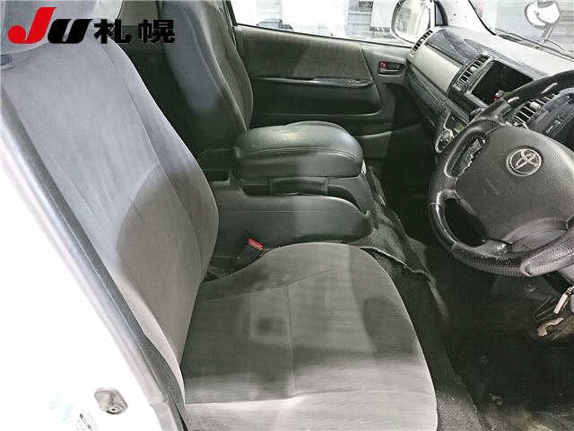 TOYOTA HIACE VAN 2011