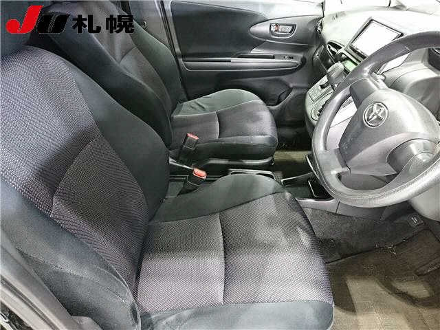 TOYOTA WISH 2015
