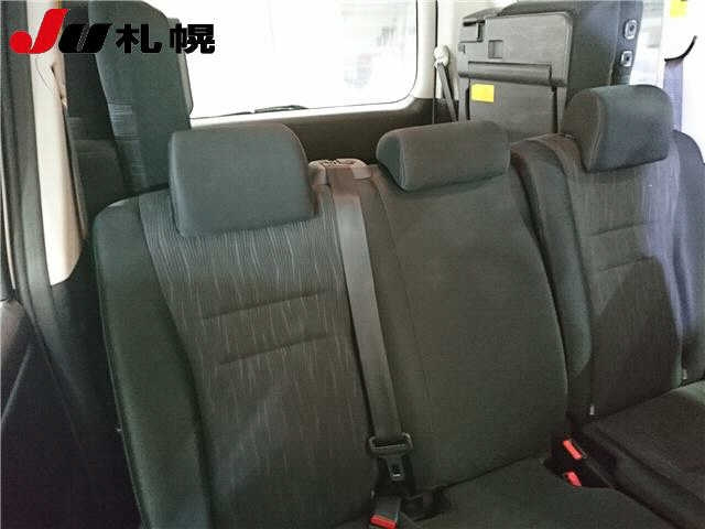 TOYOTA NOAH 2012