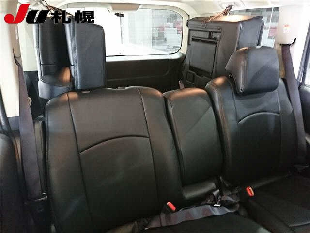MITSUBISHI DELICA D5 2009