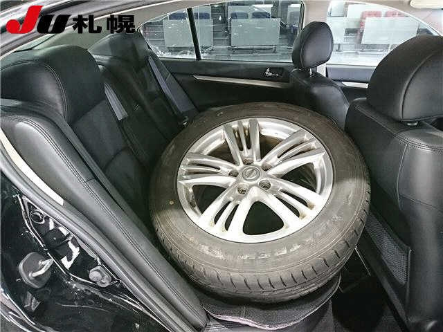 NISSAN SKYLINE 2010