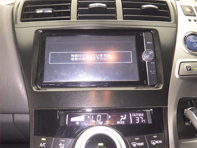 TOYOTA PRIUS ALPHA 2012