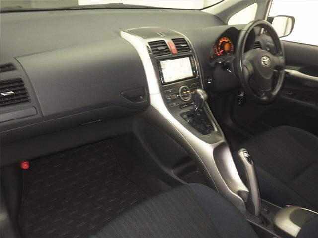TOYOTA AURIS 2008
