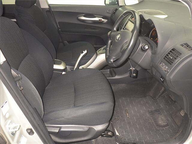 TOYOTA AURIS 2008