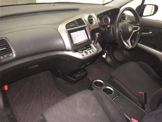 HONDA STREAM 2010