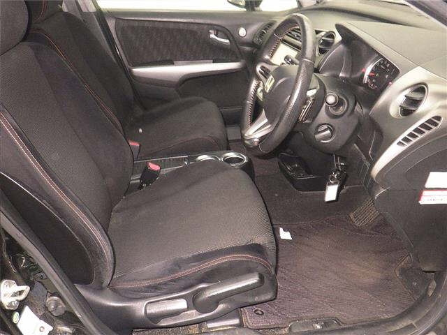 HONDA STREAM 2010