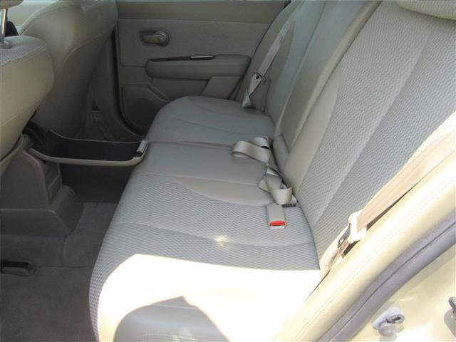 NISSAN TIIDA 2011