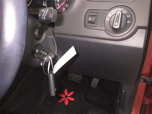 VOLKSWAGEN POLO 2016