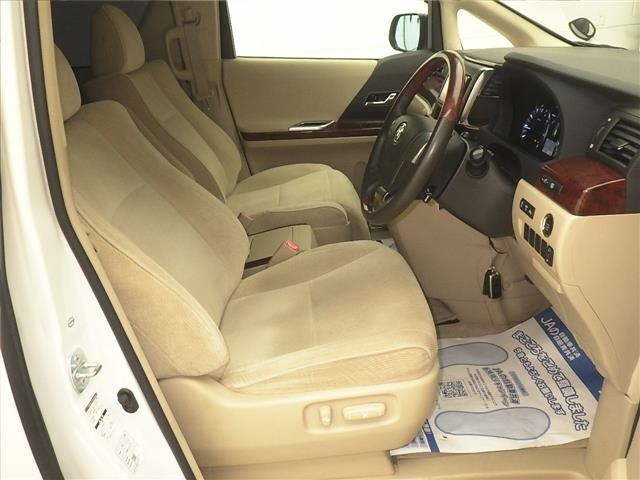 TOYOTA ALPHARD 2010