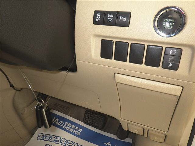 TOYOTA ALPHARD 2010