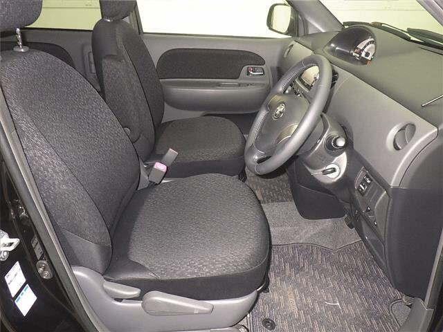TOYOTA SIENTA 2015