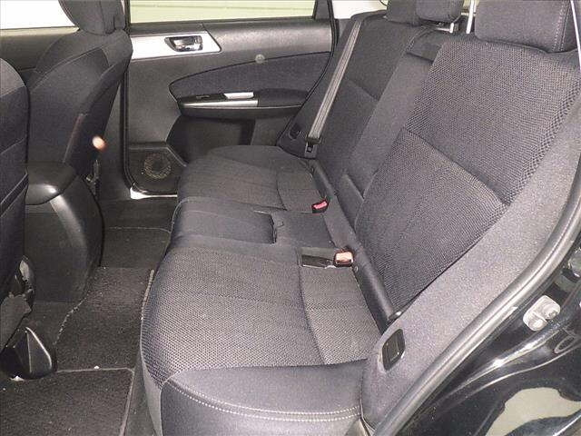 SUBARU FORESTER 2011