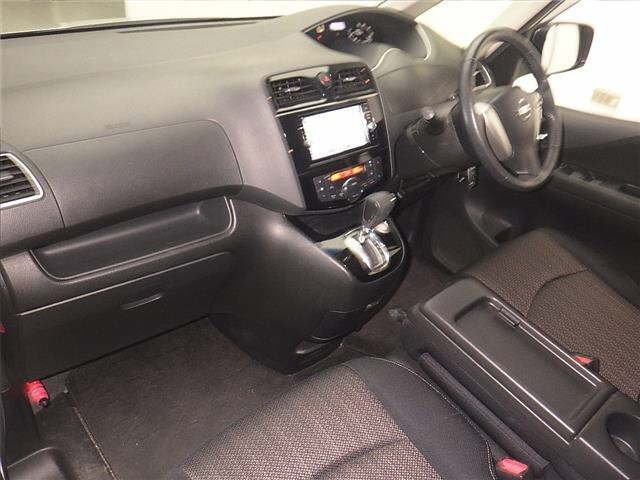 NISSAN SERENA 2015