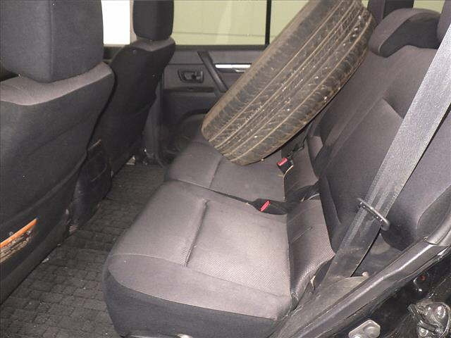 MITSUBISHI PAJERO 2011