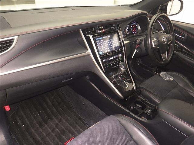 TOYOTA HARRIER 2017
