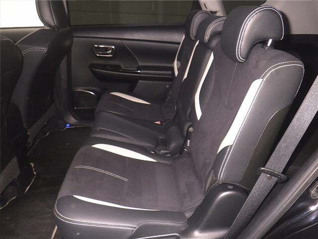 TOYOTA PRIUS ALPHA 2015