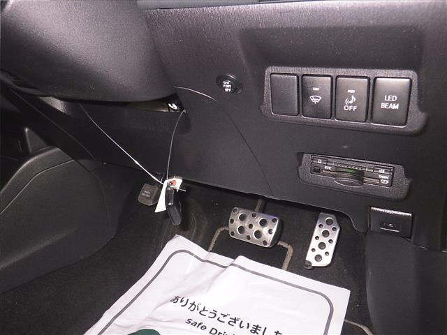 TOYOTA PRIUS ALPHA 2015