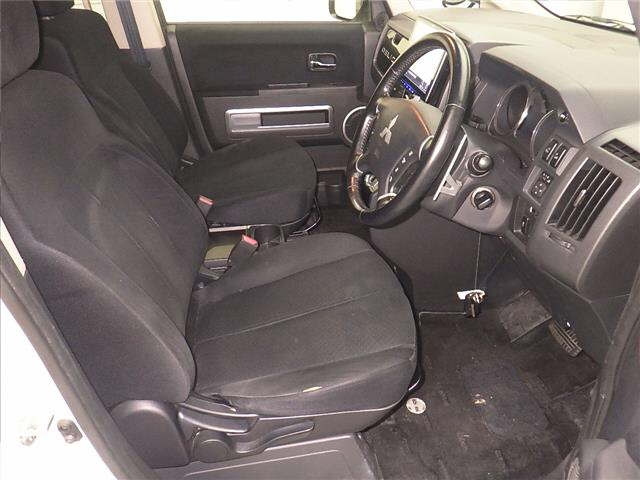 MITSUBISHI DELICA D5 2014