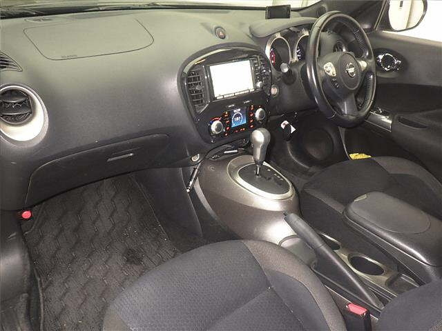 NISSAN JUKE 2011