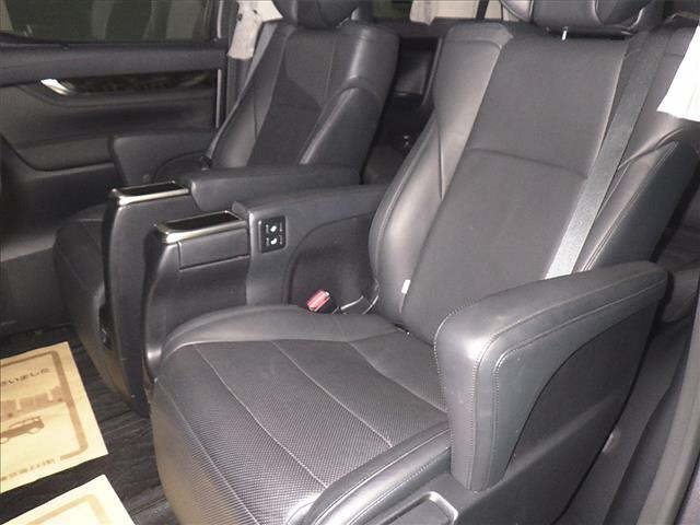 TOYOTA ALPHARD 2015