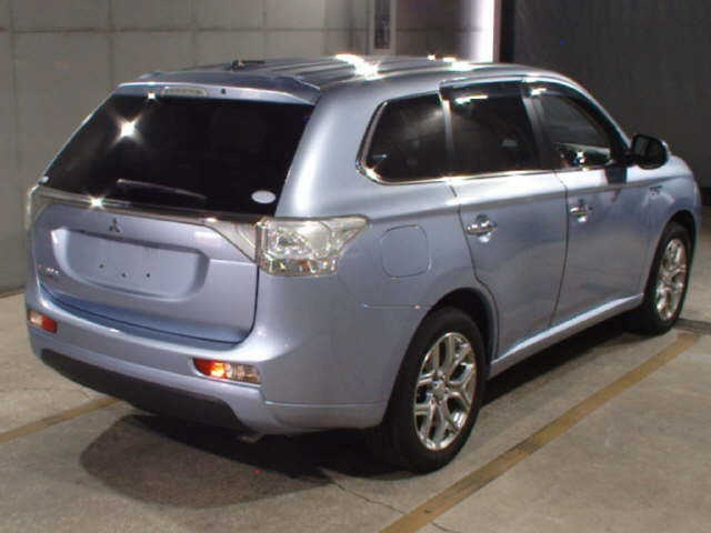 MITSUBISHI OUTLANDER PHEV 2015