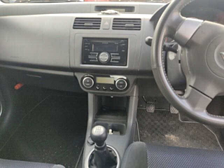 SUZUKI SWIFT 2010