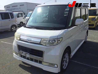DAIHATSU TANTO 2009