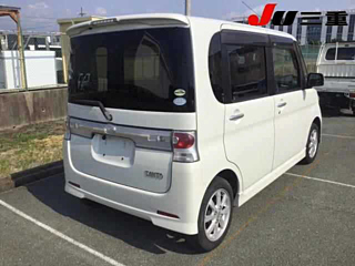 DAIHATSU TANTO 2009