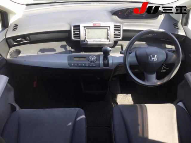 HONDA FREED 2010